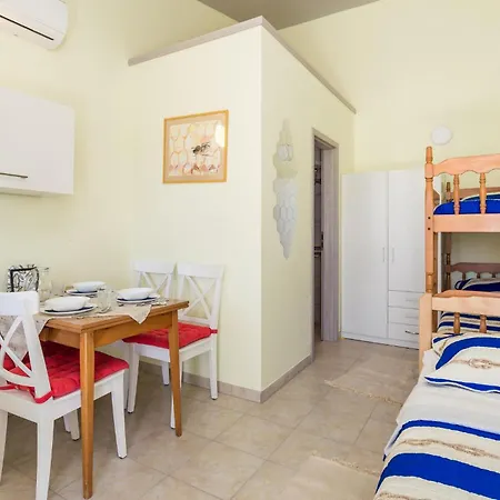 Cozy In With Kitchen Košljun