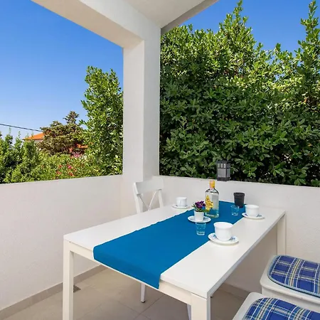 Cozy In With Kitchen Apartman Košljun